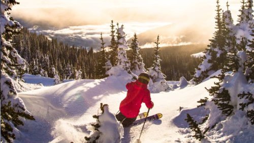 https://www.westtrek.com/wp-content/uploads/2022/05/Discover-Canada-Destination-Snow.jpg