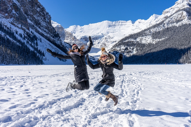 https://www.westtrek.com/wp-content/uploads/2022/05/©DCT-LisanneSmeele-LakeLouise-Rockies-Winter2.jpeg