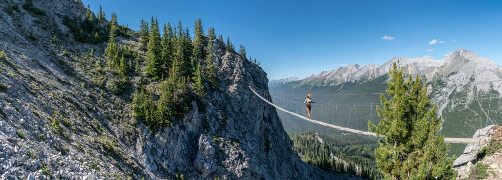 https://www.westtrek.com/wp-content/uploads/2022/10/BanffLakeLouise_DestinationTravelAlberta6-1024x368.jpg