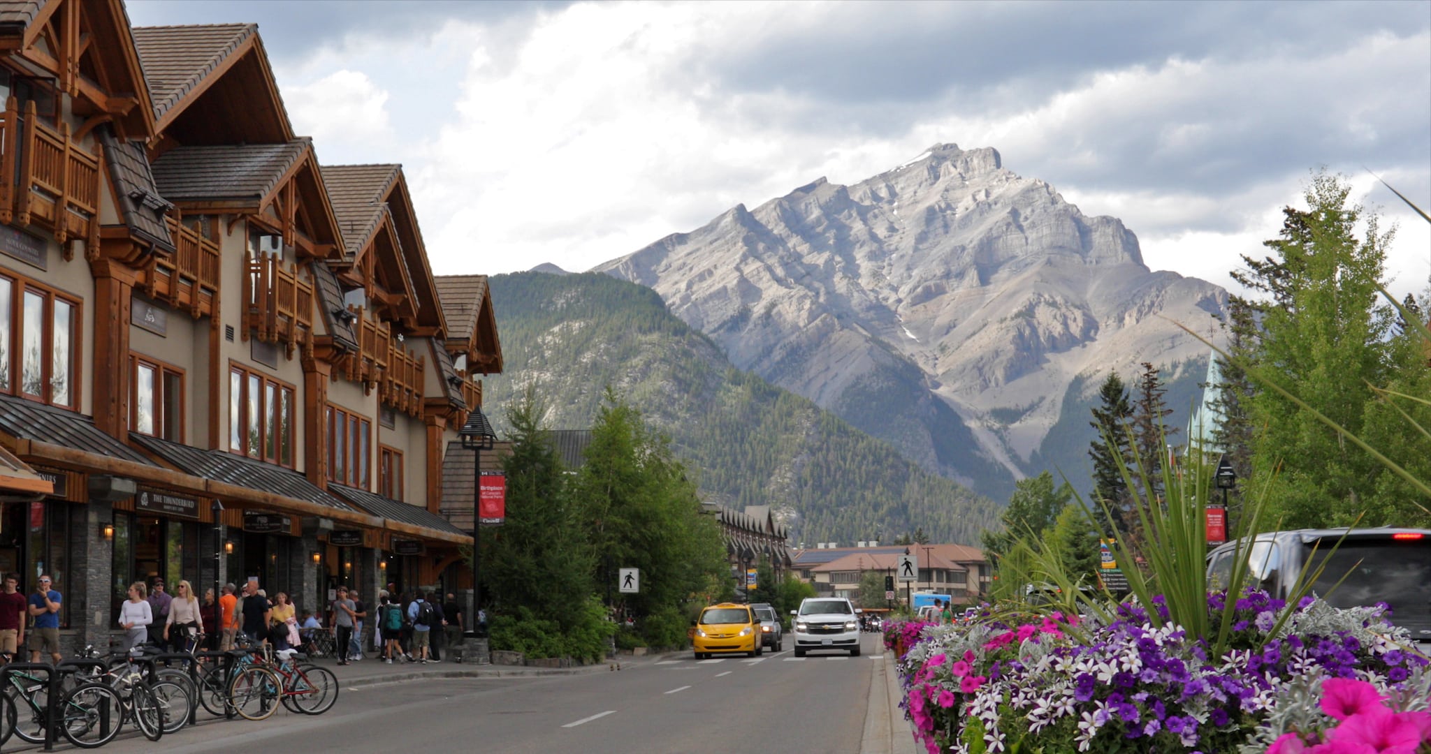 https://www.westtrek.com/wp-content/uploads/2022/11/Banff_5.jpg