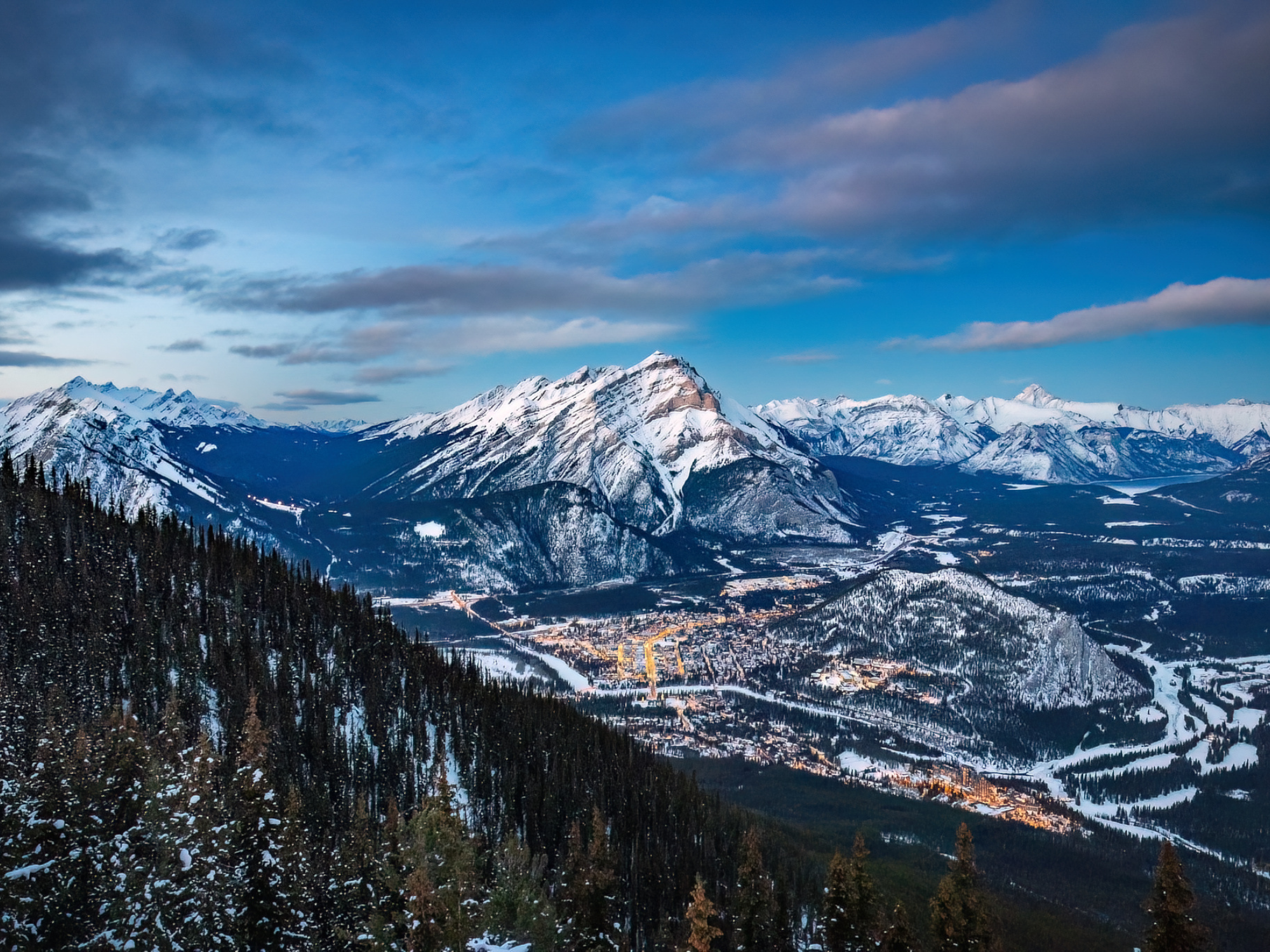 https://www.westtrek.com/wp-content/uploads/2022/11/Rockies-Winter-Banff-Gondola.png
